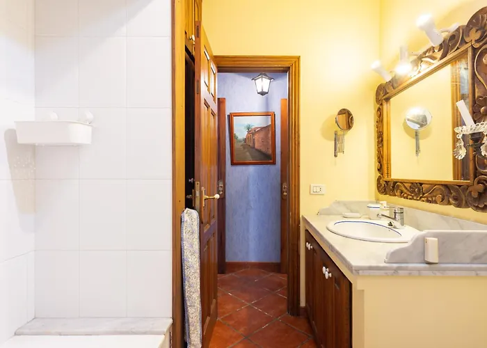 Home2book Traditional With Terrace & Pool