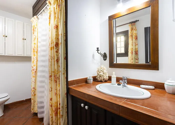 Home2book Traditional With Terrace & Pool