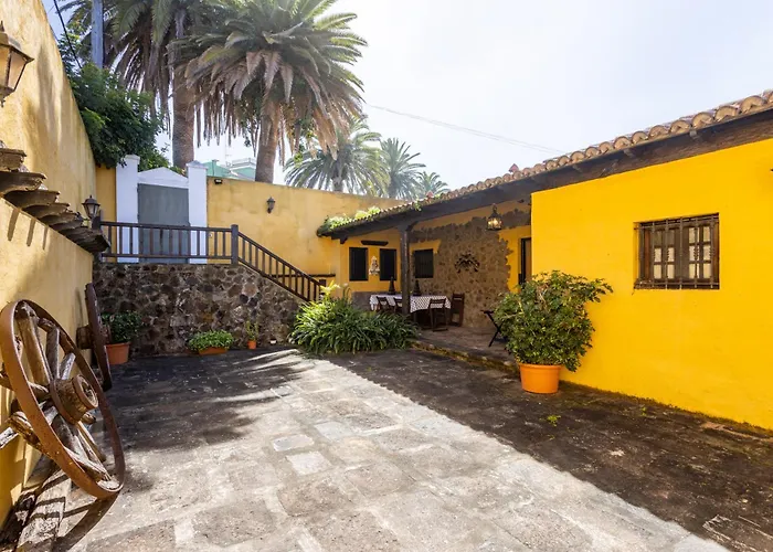 Home2book Traditional With Terrace & Pool Holiday home *