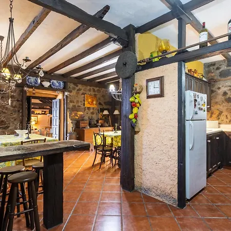 Home2book Traditional With Terrace & Pool *