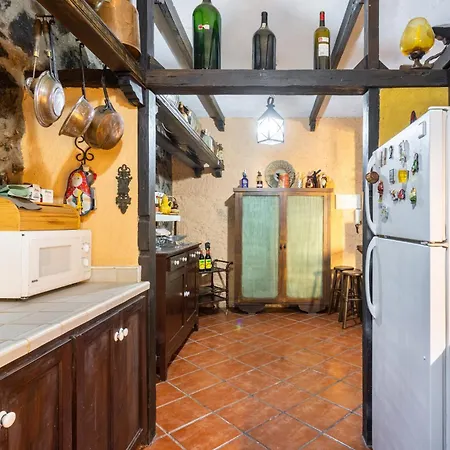 Casa vacanze Home2book Traditional With Terrace & Pool