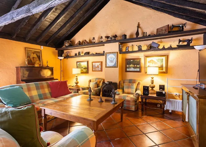 Home2book Traditional With Terrace & Pool بيت للعطل تاكورونتي